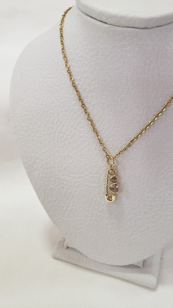 Producto - Conjunto alfiler con corazones