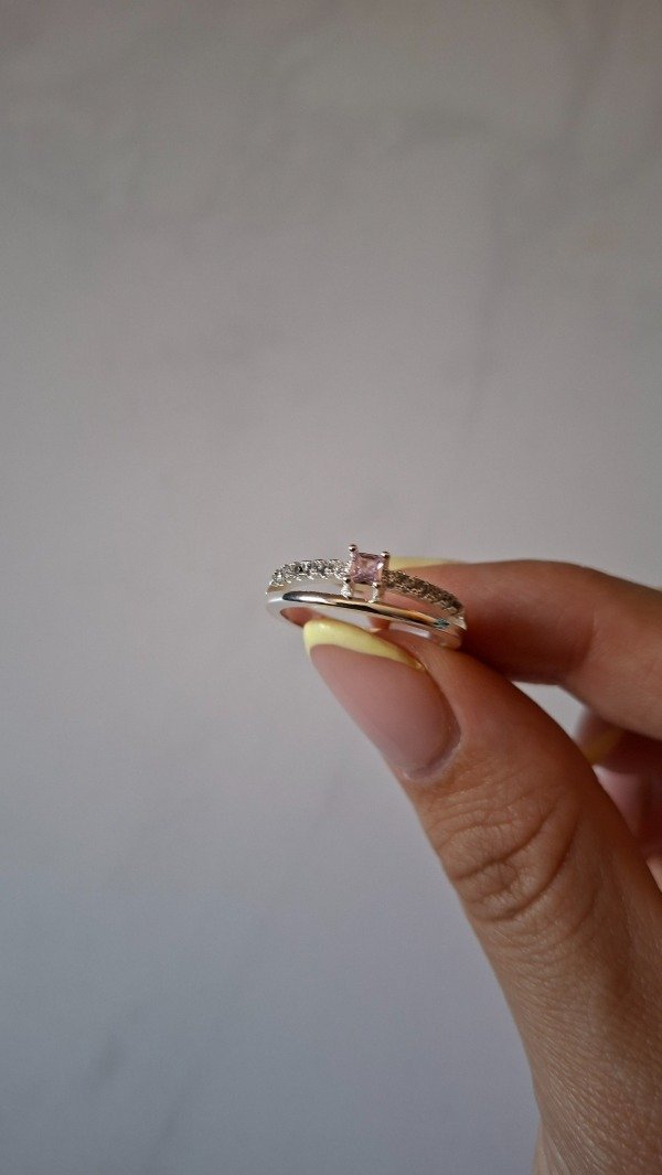 Producto - Anillo de bronce con baño de Plata con micro pave cristal doble