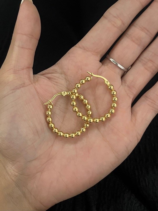 Producto - Argolla con pelotitas dorado