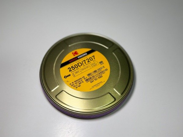 Producto - Kodak Vision 3 250D 16mm 122m - Código 7207