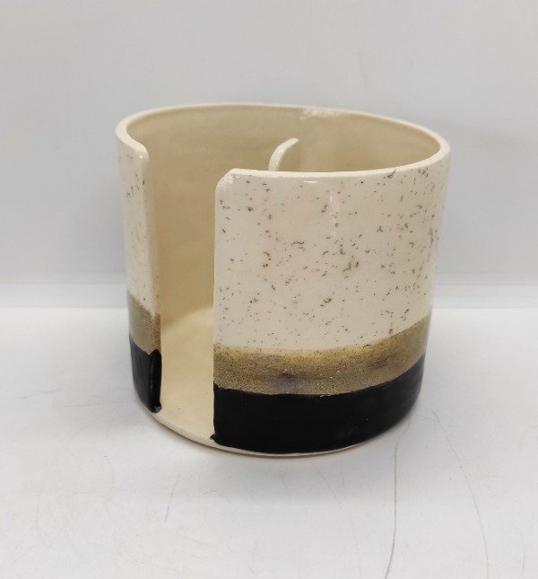 Producto - Porta rollo beige y negro