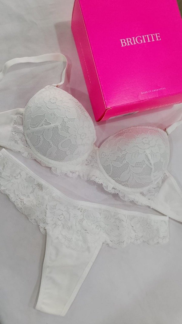Producto - Conjunto armado con push up y encaje