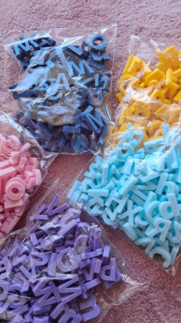 Producto - LETRAS BAJO RELIEVE