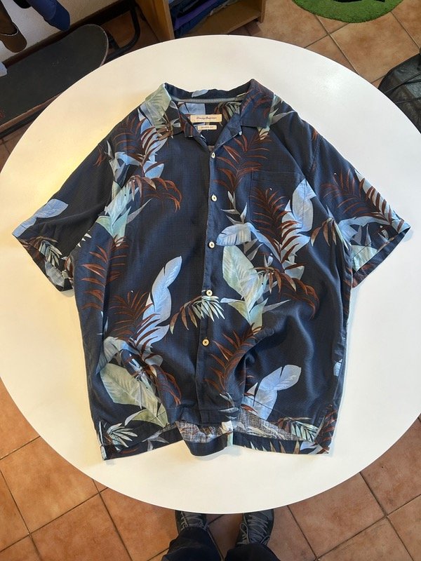 Producto - Camisa Tommy Banana Seda (2XL)