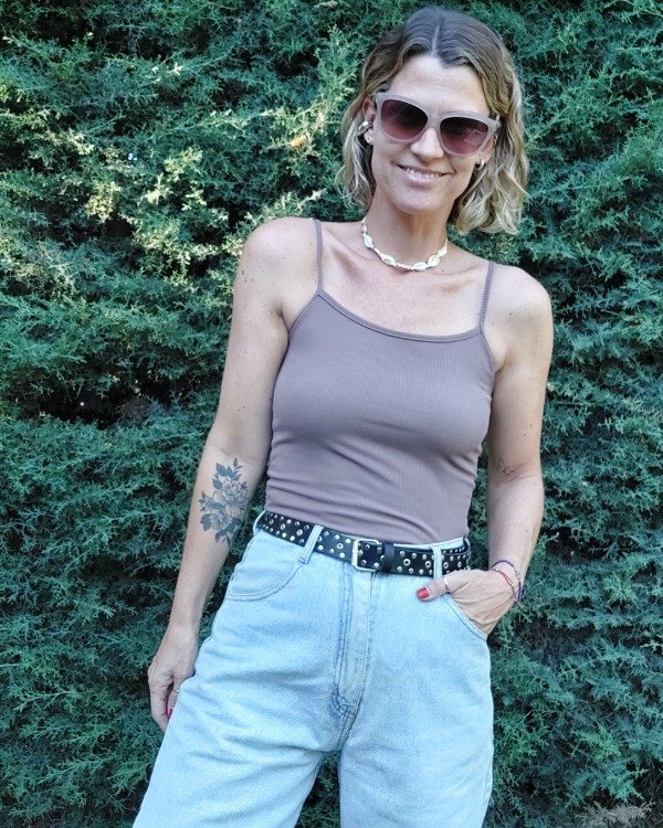 Producto - Musculosa Muka CHOCO -NUEVA SIN USO