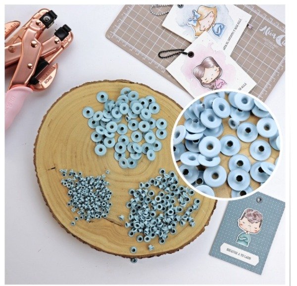 Producto - Eyelets gruesos cielo