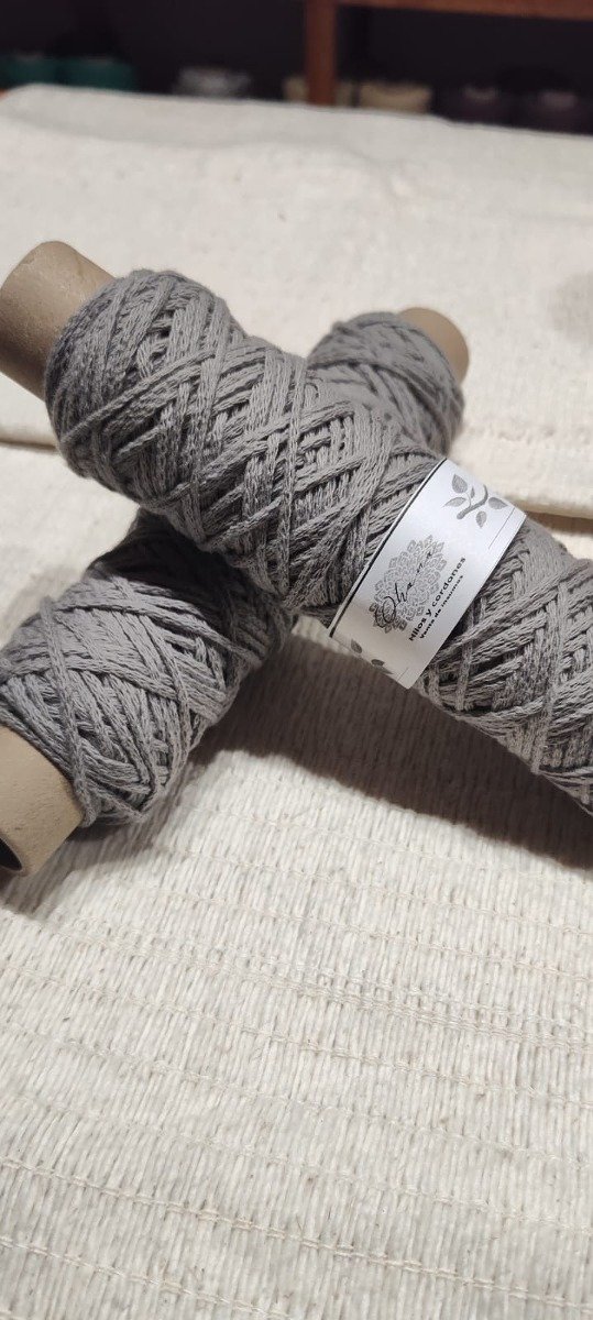 Producto - CORDON SIN RELLENO 2MM COLOR GRIS MEDIO.