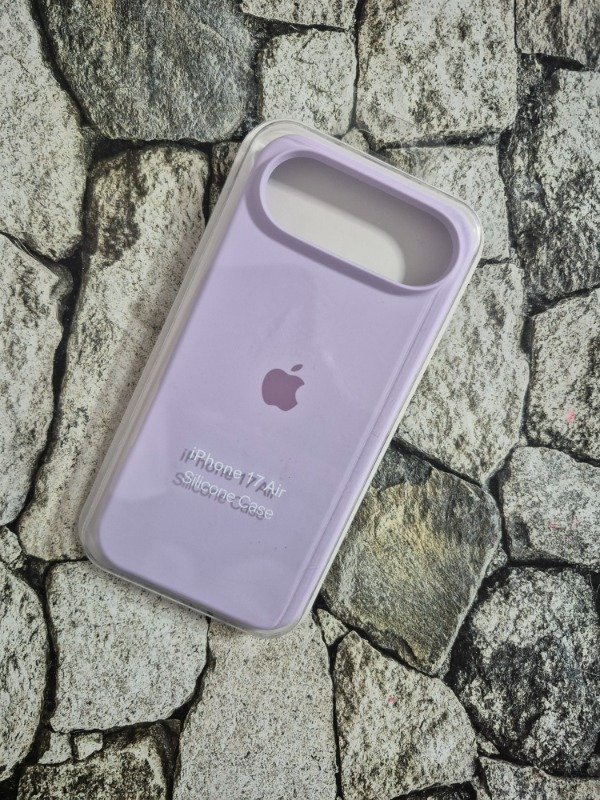 Producto - Funda silicone case logo Iphone 17 Air lila