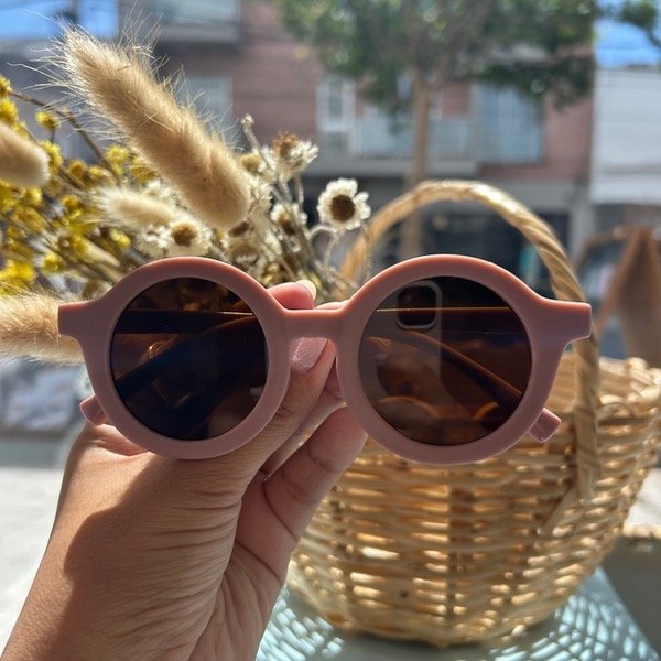 Producto - Gafas clásicas en color MAGENTA