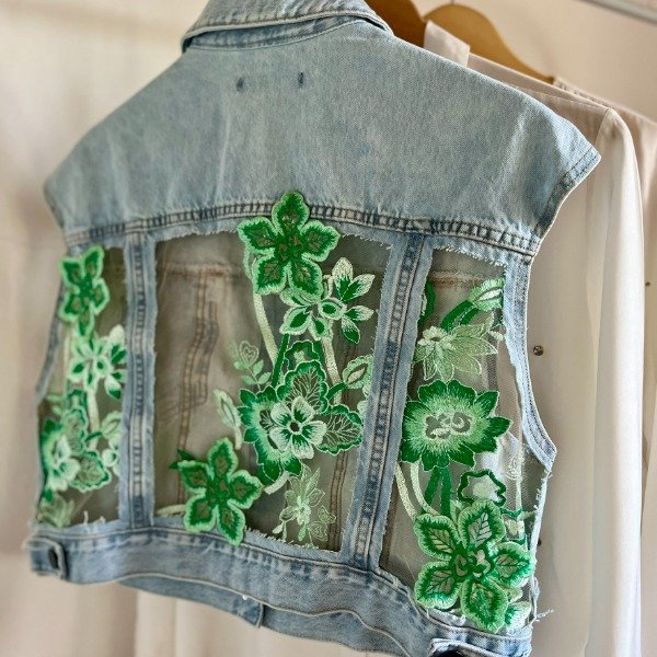 Producto - Chaleco ALMENDRA