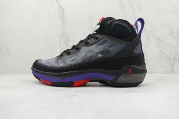 Producto - Air Jordan 37 "Raptors"