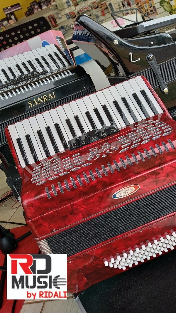 Producto - Acordeón Sanrai 60 bajos