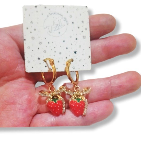 Producto - Aros frutilla con cubic dorado