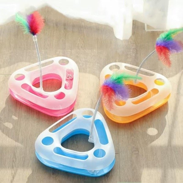 Producto - JUGUETE TRIÁNGULO PARA GATOS CON PELOTITA Y PLUMAS - 2