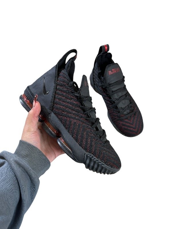 Producto - ZAPATILLAS NIKE LEBRON 16 T:39/7US