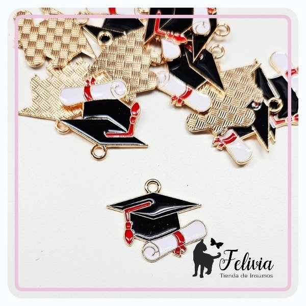 Producto - Dije Diploma y Birrete esmaltado