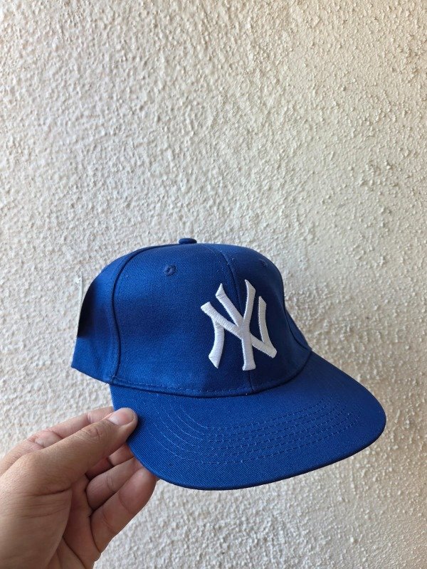 Producto - Gorra NY PLANA REGULABLE AZULL