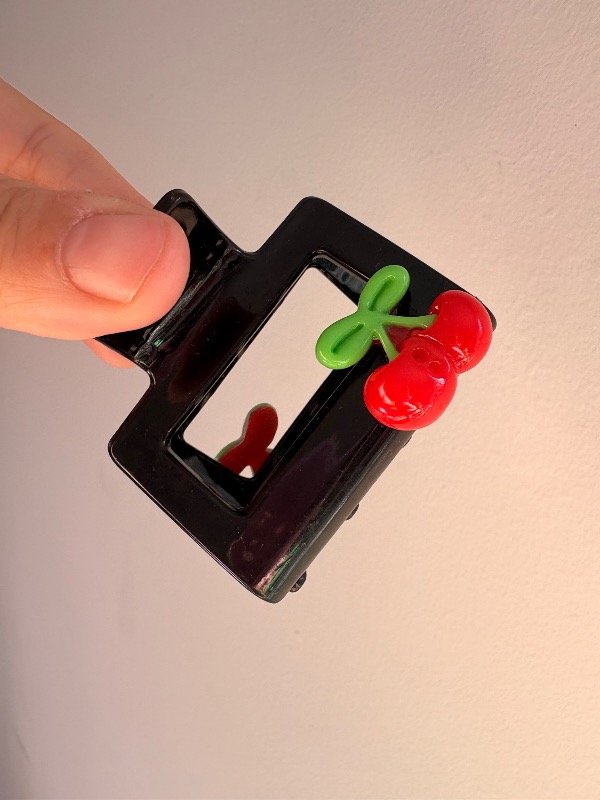 Producto - Broche cereza