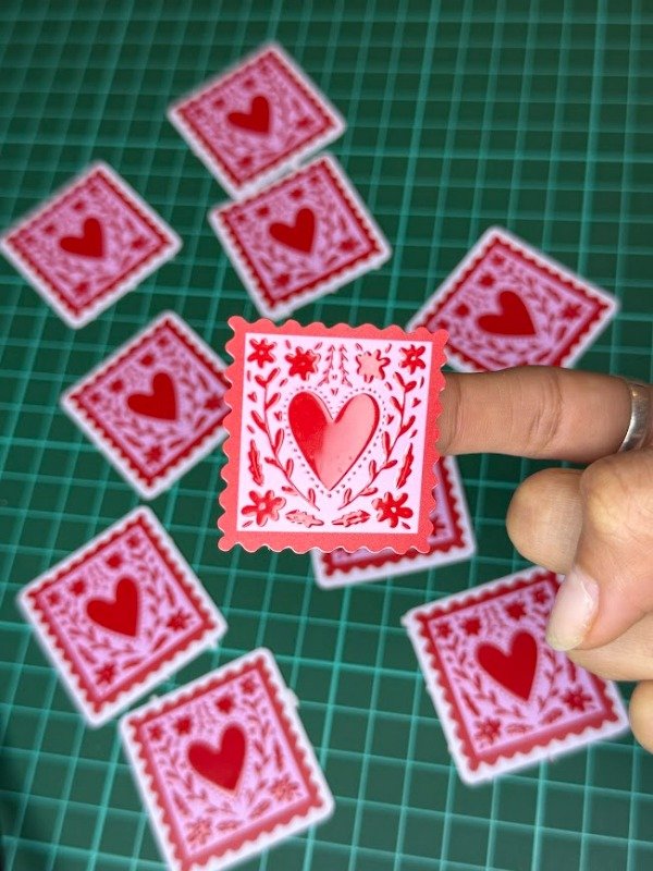 Producto - Estampilla Corazón - Vinilo Blanco + Laca Sectorizada