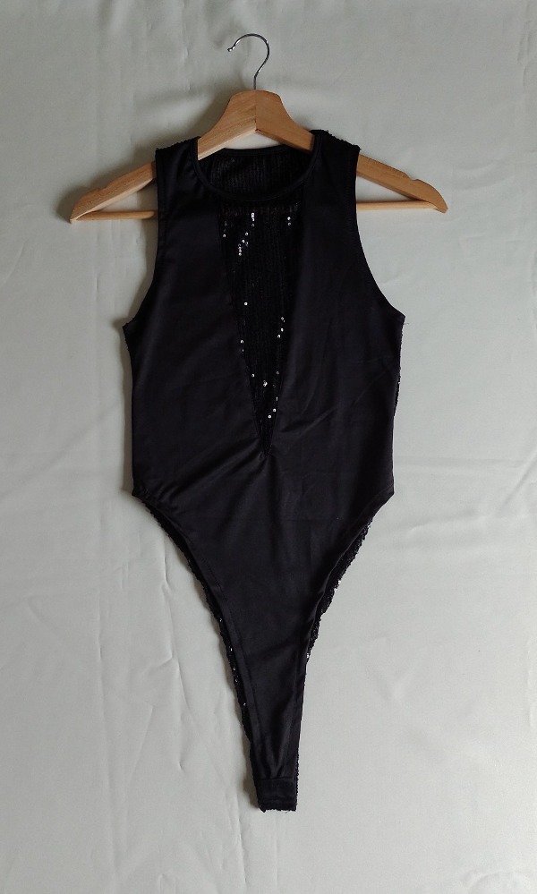 Producto - BODY NEGRO ESCOTE LENTEJUELAS