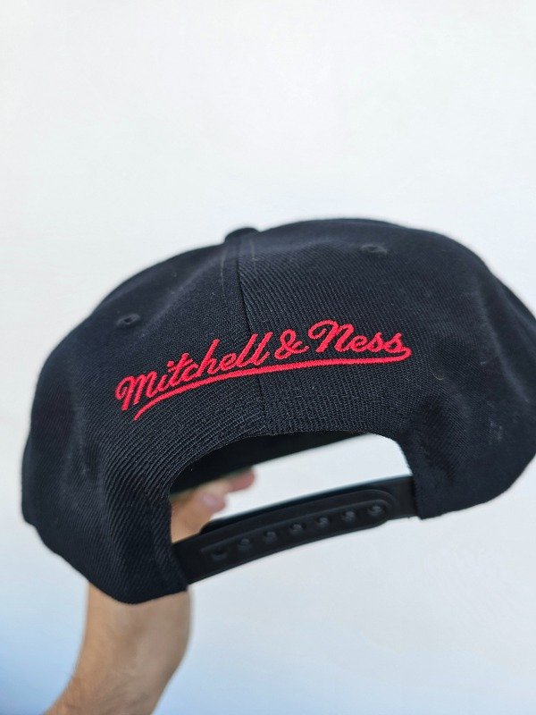 Chicago bulls back to back 91-92 champions mitchell and ness snapback — imagen 4