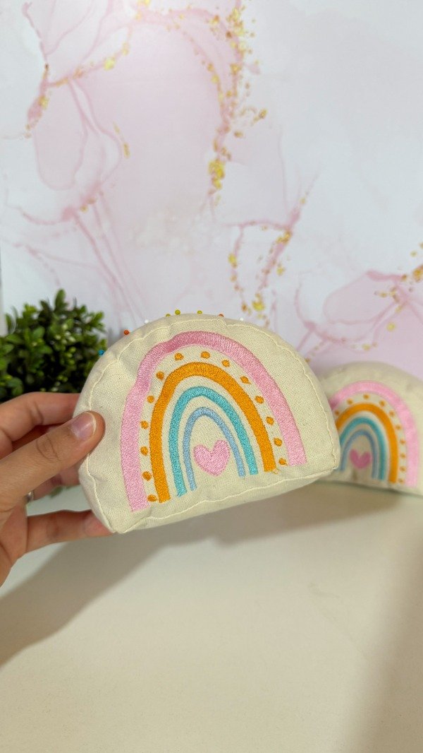 Producto - Alfiletero arcoíris puntitos