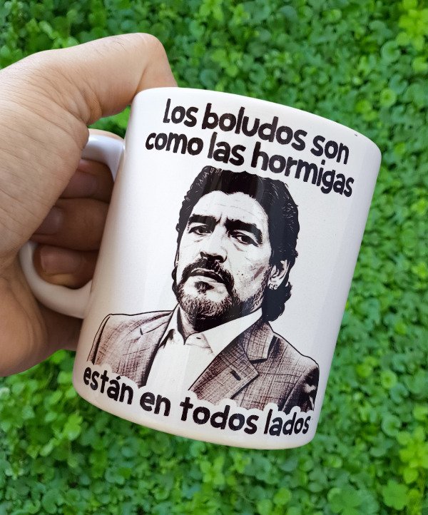 Producto - Los boludos son como las hormigas [Maradona][Stencil Art]