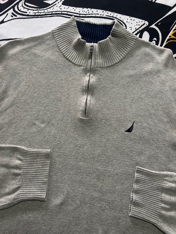 Producto - Sweater con cierre Nautica gris. Talle XL