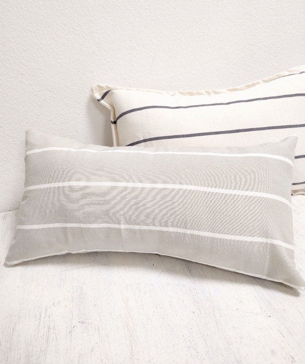 Producto - Almohadón Tusor Gris - Rayas blancas