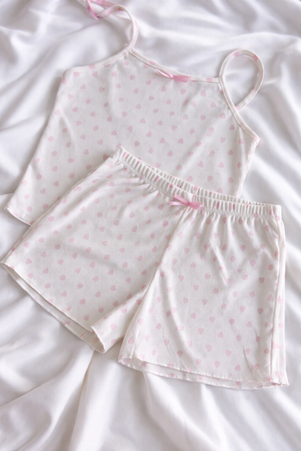 Producto - Pijama corazón fondo blanco