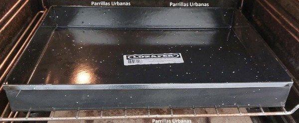 Producto - ASADERA Nro. 3 ENLOZADA MARCA LOZAFER (27x36cm)