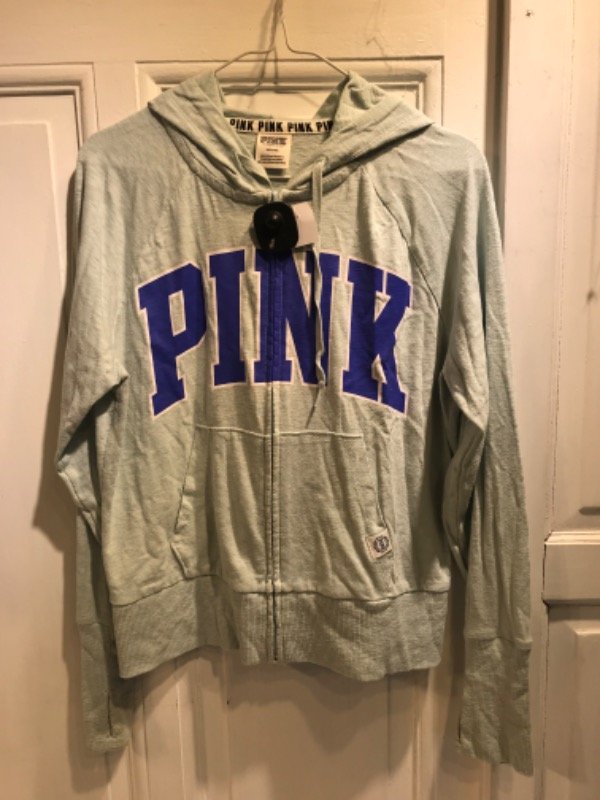 Producto - Buzo PINK aqua logo azul con cierre- Talle M- PRECIO: 44x