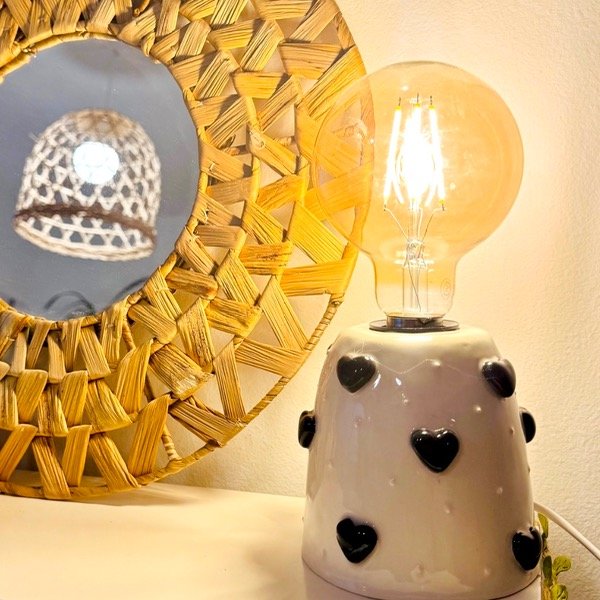 Producto - Velador Corazones negros