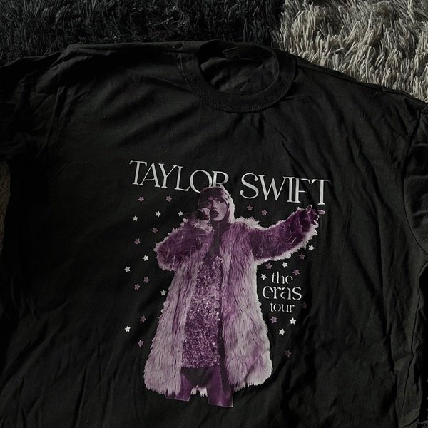 Producto - remera taylor swift violeta
