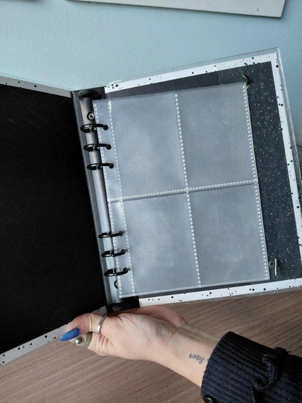 Producto - Binder A5 color negro - Incluye 10 folios x4 - 1