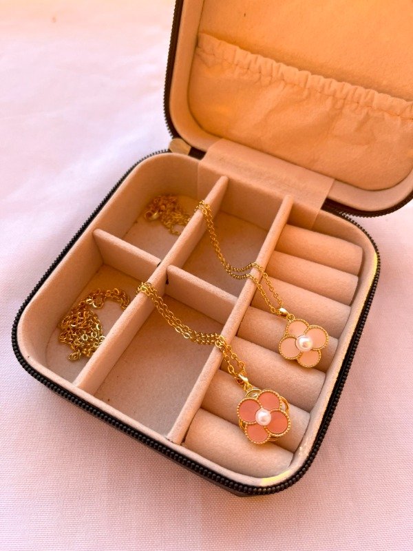 Producto - Collares con dijes giratorios - Flor