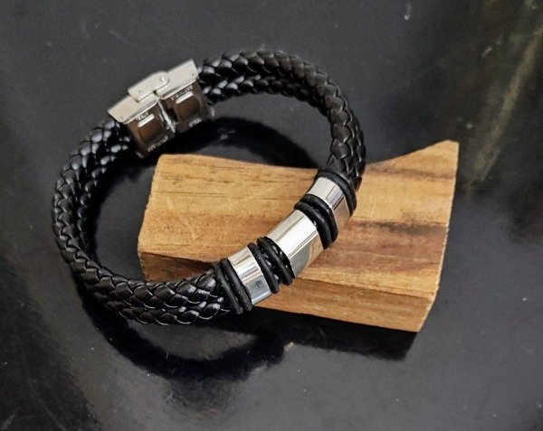 Producto - Pulsera Cuero dos tiras trenzadas con detalles en Acero