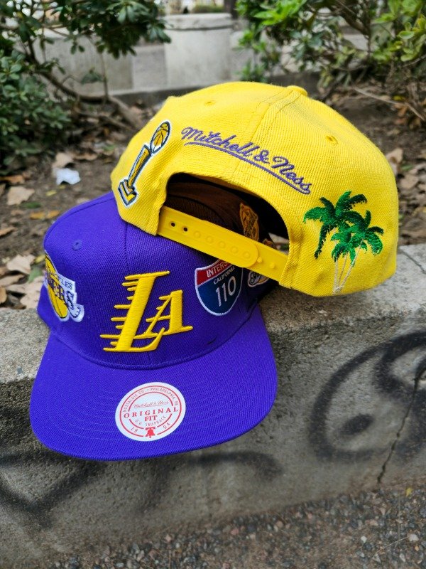 Los angeles lakers icon champions multi patch yellow Mitchell and ness — imagen 5