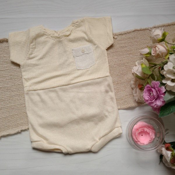 Producto - Romper corto amarillo clarito 3m