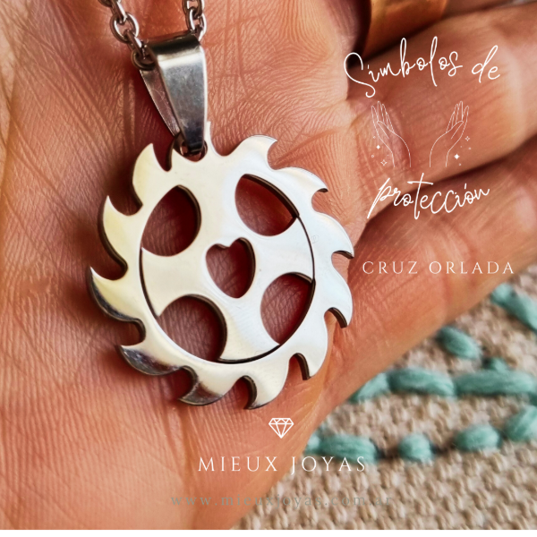 Producto - Cruz Orlada + cadena Acero