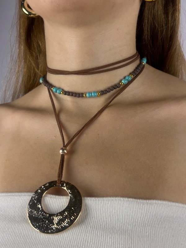 Producto - CHOCKER DE GAMUZA CHOCOLATE DIJE DORADO 9010