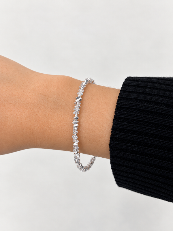 Producto - Pulsera de cristal plateado con bolitas de plata