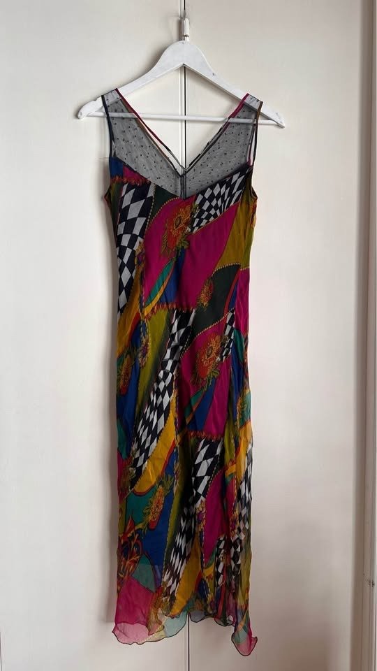 Producto - Vestida de gasa irregular