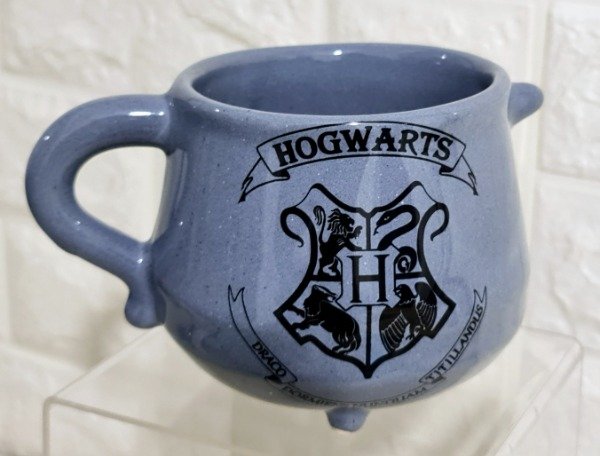 Producto - Caldero Harry Potter Hogwarts escudo gris con negro grande 600 cc