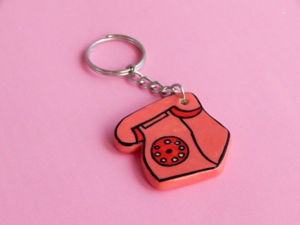 Producto - Llavero teléfono rosa