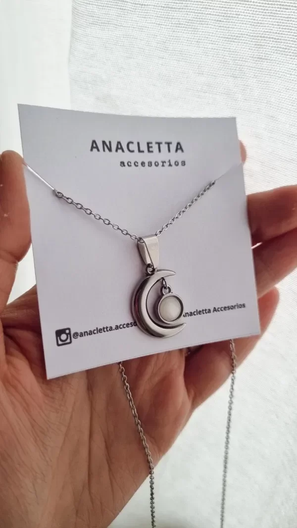 Producto - Gargantilla lunita y  piedrita Aq