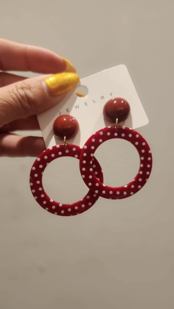 Producto - Aros argolla roja con lunares blancos