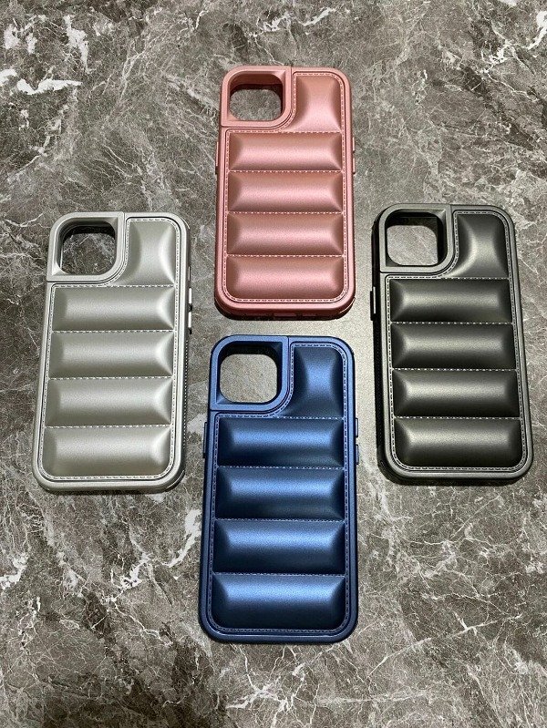 Producto - Puffer Metalizada iPhone- Samsung