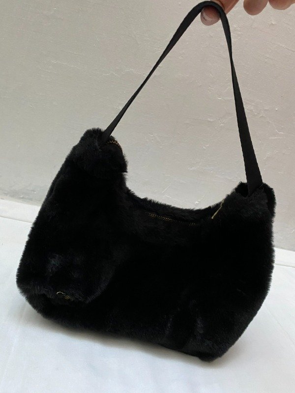 Producto - Chiru Bag Plush Negra