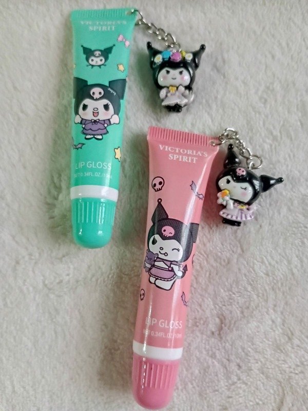 Producto - Lip Gloss con aplique Kuromi